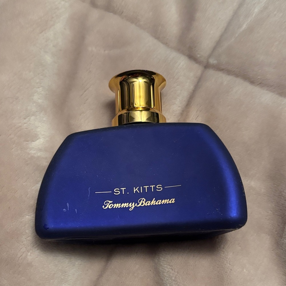 Tommy Bahama St. Kitts for men’s -Deep Blue with Gold Cap